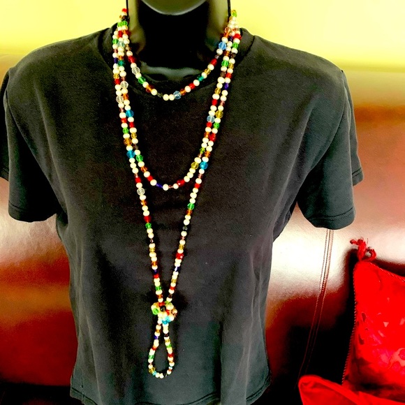 Extra Long 4 strands Knot Pearl necklace with Boho style multiple colored beads - Picture 4 of 11